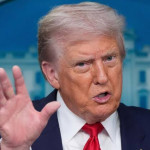 Trump Tegaskan AS Akan Bantu Kapal yang Terjebak di Selat Hormuz Usai Serangan Tanker