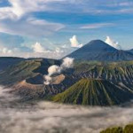Semeru Berstatus Siaga, Warga Dilarang Beraktivitas di Radius 5 Km dari Puncak