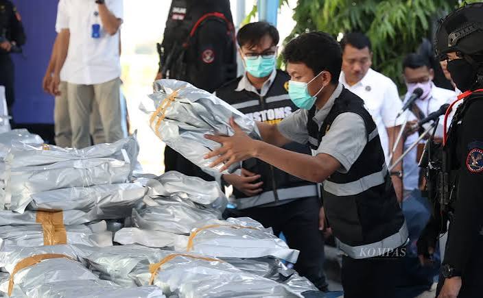 Sasar Pasar Bali, Polisi Gulung Jaringan Internasional Produsen Cairan Vape Ganja